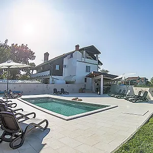 Paolija Apartment Novigrad Istria