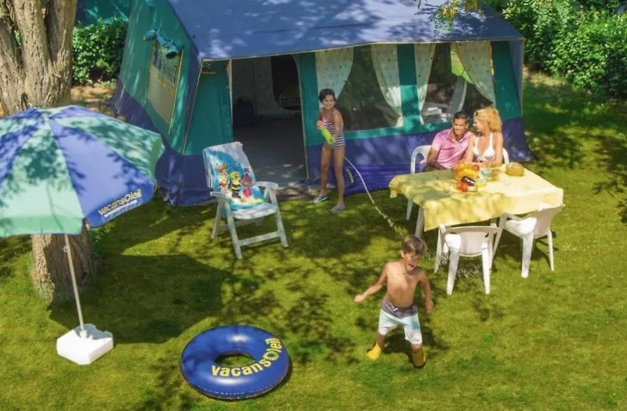 Camping Aux Rives Du Soleil 퐁-데-보 프랑스